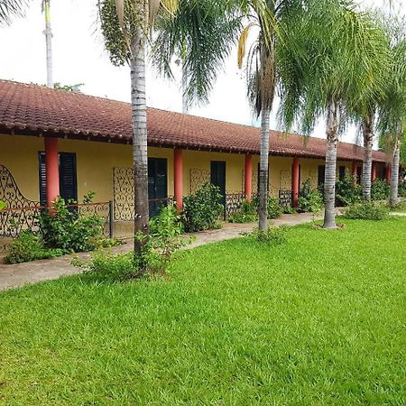 Hotel E Pousada Recanto Do Rio Pardo Сан-Жозе-ду-Ріу-Парду Номер фото