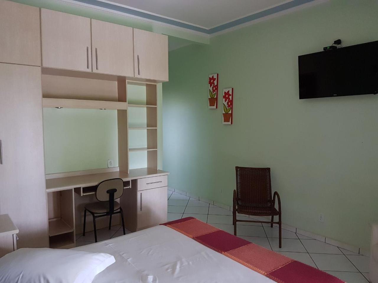 Hotel E Pousada Recanto Do Rio Pardo Сан-Жозе-ду-Ріу-Парду Номер фото